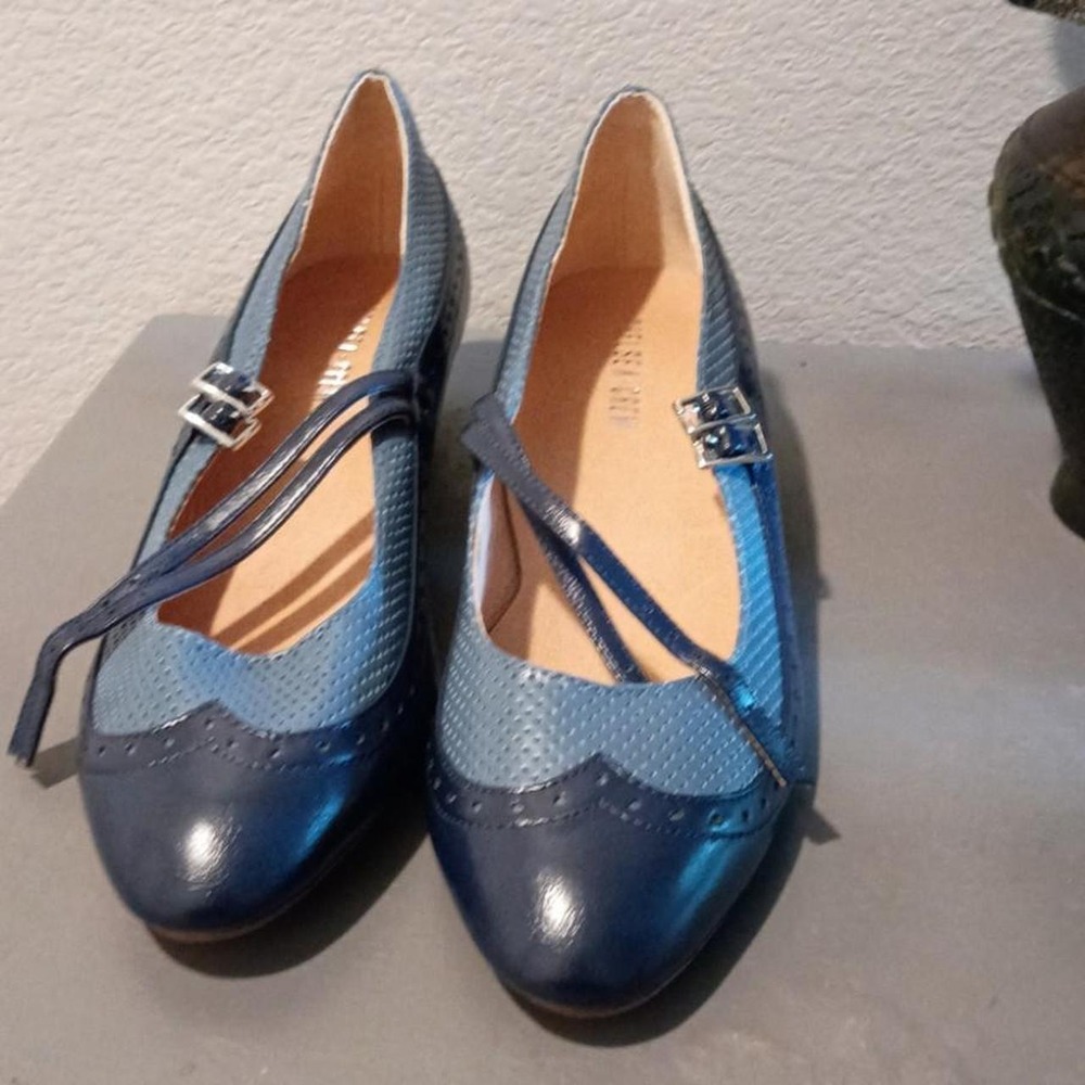 Brand New Chelsea Crew "Denise" Vintage Oxford Pumps EU 41